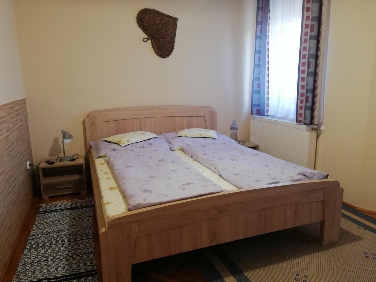 Imola Es Andrea Apartmanhaz Apartment Hajduszoboszlo Luaran gambar