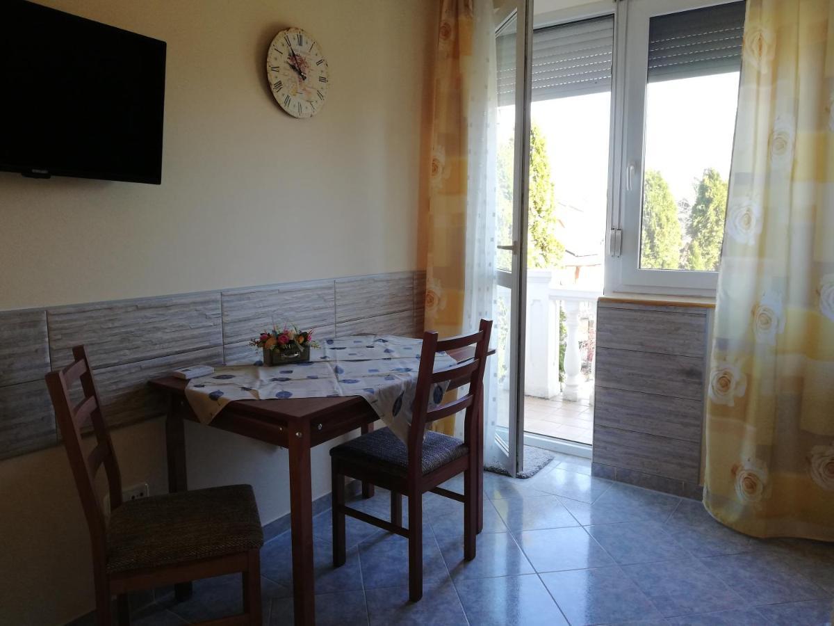 Imola Es Andrea Apartmanhaz Apartment Hajduszoboszlo Luaran gambar