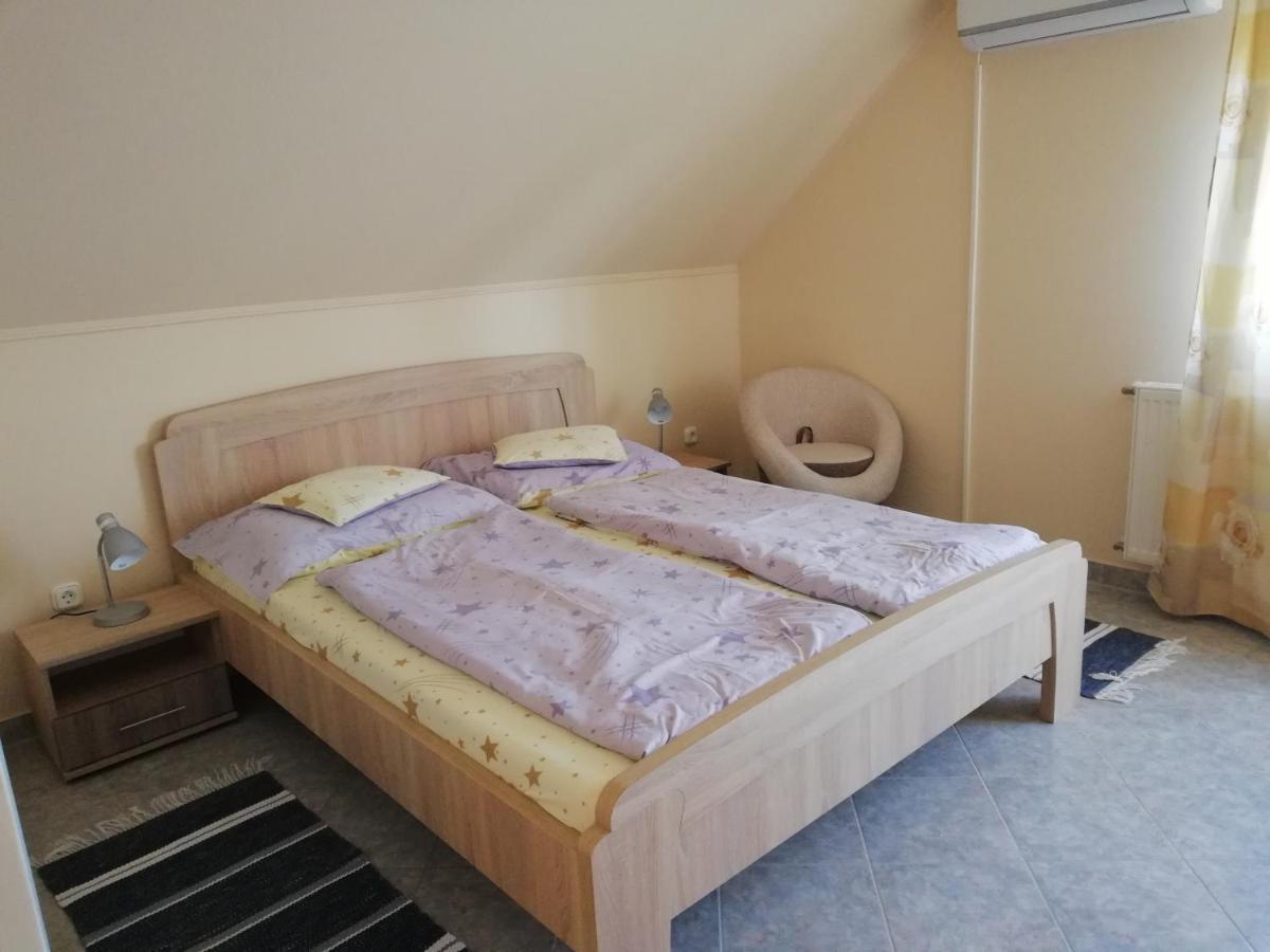 Imola Es Andrea Apartmanhaz Apartment Hajduszoboszlo Luaran gambar