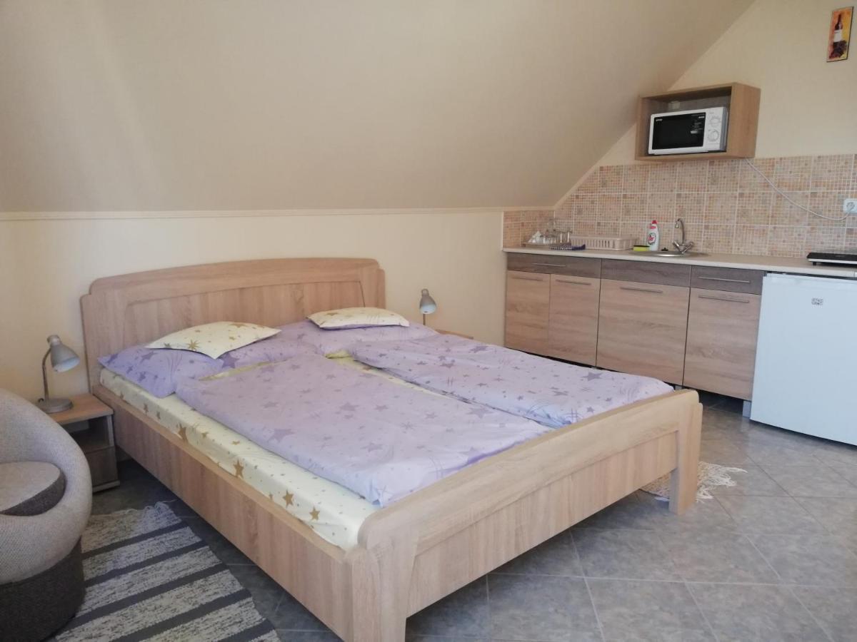 Imola Es Andrea Apartmanhaz Apartment Hajduszoboszlo Luaran gambar