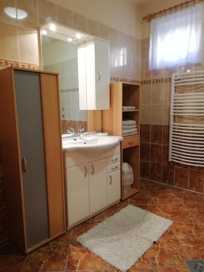 Imola Es Andrea Apartmanhaz Apartment Hajduszoboszlo Luaran gambar