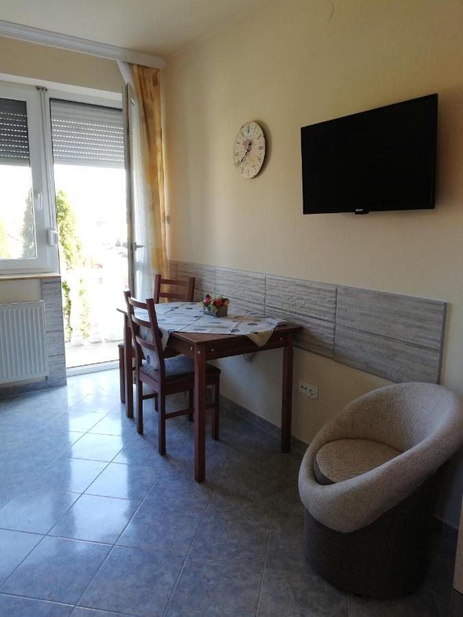 Imola Es Andrea Apartmanhaz Apartment Hajduszoboszlo Luaran gambar