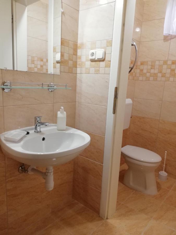 Imola Es Andrea Apartmanhaz Apartment Hajduszoboszlo Luaran gambar