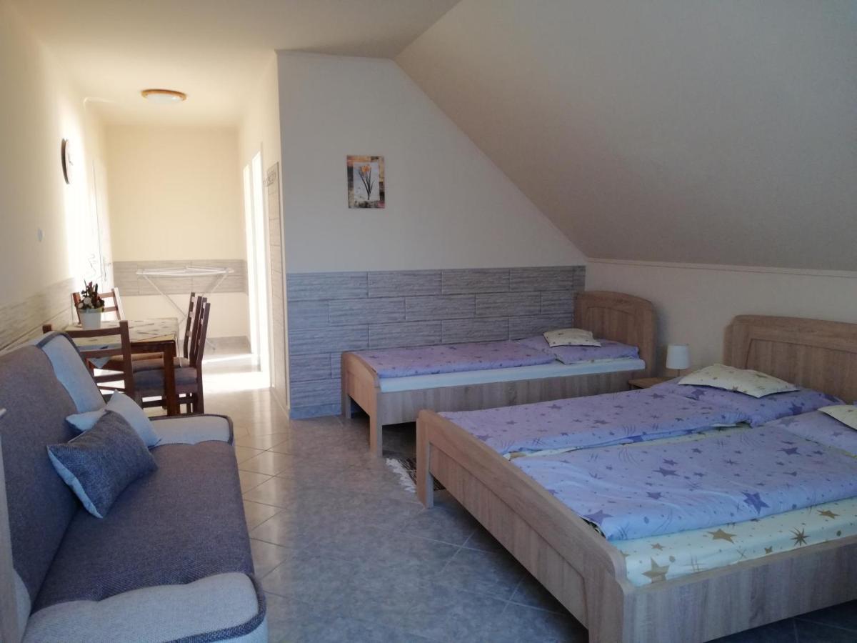 Imola Es Andrea Apartmanhaz Apartment Hajduszoboszlo Luaran gambar