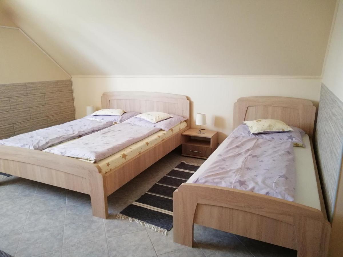 Imola Es Andrea Apartmanhaz Apartment Hajduszoboszlo Luaran gambar