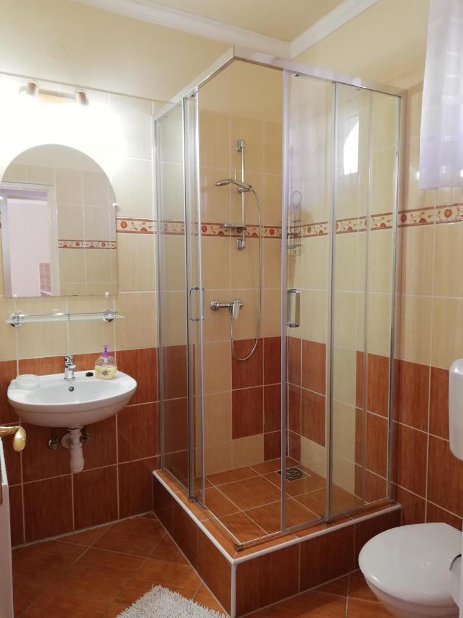 Imola Es Andrea Apartmanhaz Apartment Hajduszoboszlo Luaran gambar