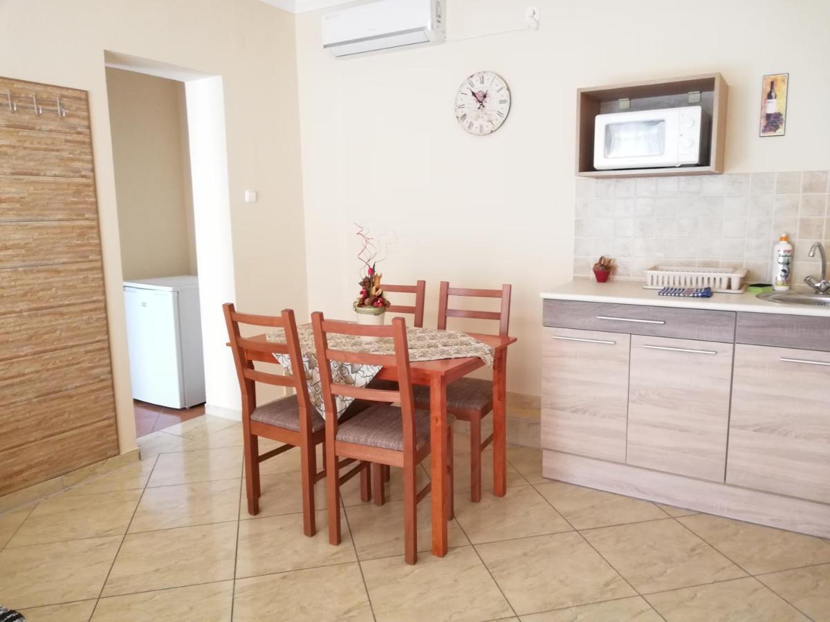 Imola Es Andrea Apartmanhaz Apartment Hajduszoboszlo Luaran gambar